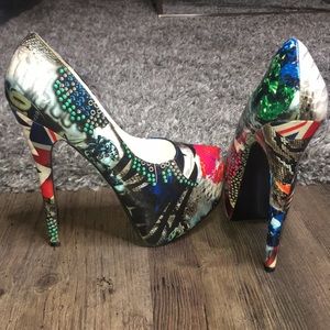 Multi-colored heel